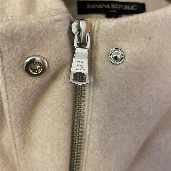 Women’s Banana Republic Jacket - Picture 4 of 7
